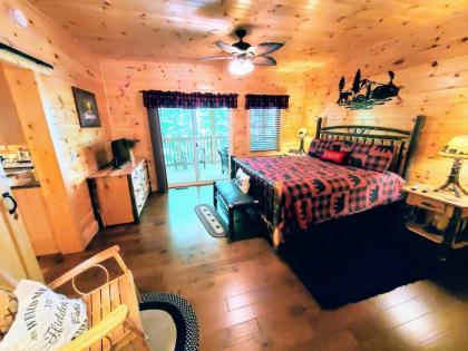 Hidden Cove Cabin - image 25