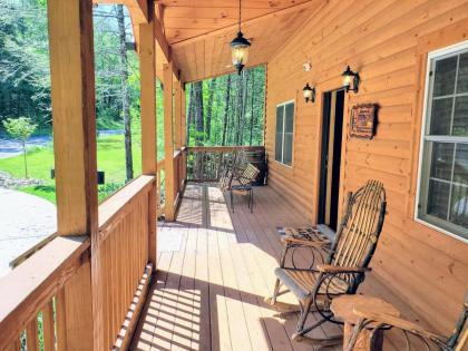 Hidden Cove Cabin - image 5