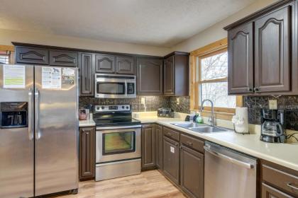 Pet-Friendly Gatlinburg Retreat with Hot Tub! - image 10
