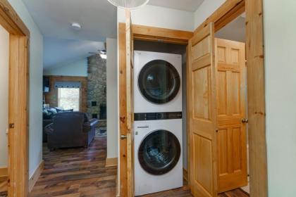 Greenbrier Woods Log Cabin with Hot Tub Stone Wood Fireplace Covered Deck and Close to Gatlinburg - image 22