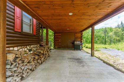Greenbrier Woods Log Cabin with Hot Tub Stone Wood Fireplace Covered Deck and Close to Gatlinburg - image 27