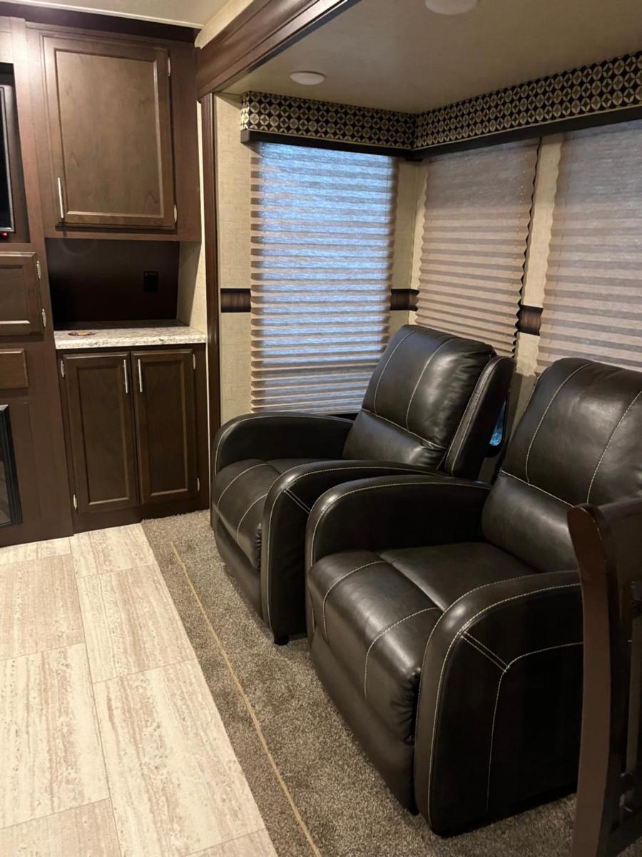 Relax and Unwind in a Modern Camper - image 7