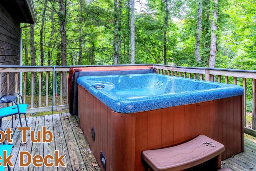 Lodge Bears Hideaway Gatlinburg Free Parking - image 2