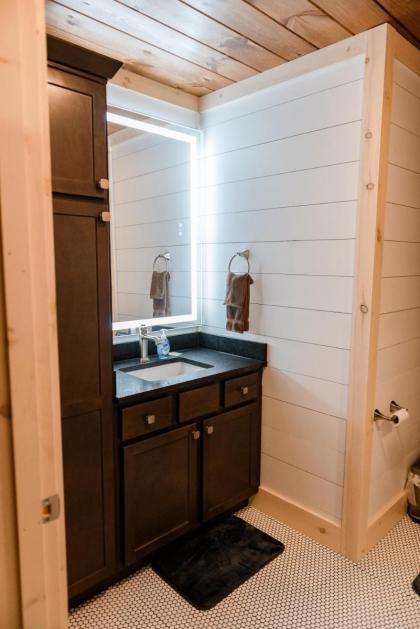 Bigfoots Retreat chalet - image 27