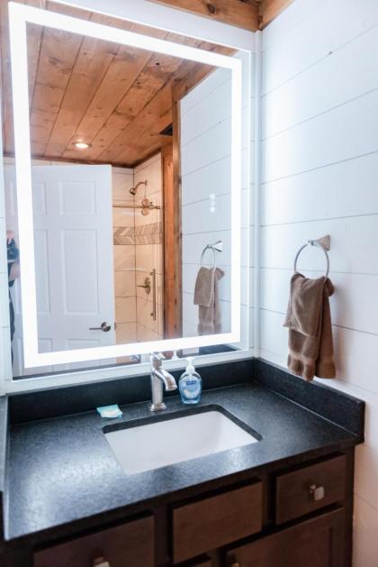 Bigfoots Retreat chalet - image 28