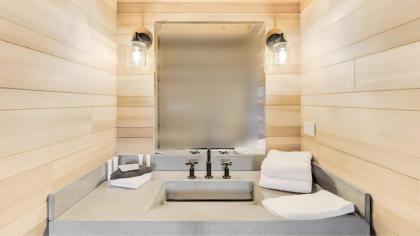 The Blackjack Oak in Treehouse Grove at Norton Creek - image 27