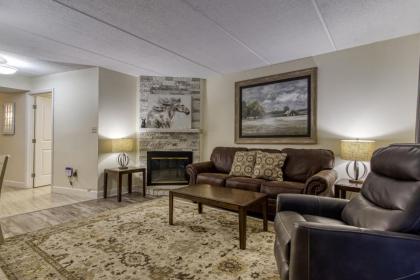Mountain Splendor 105 - Beautiful Condo in the Heart of Gatlinburg condo - image 3