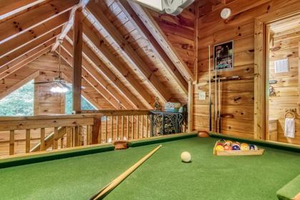 Cupid's Hideaway - Convenient to downtown Gatlinburg and the National Park! cabin - image 21