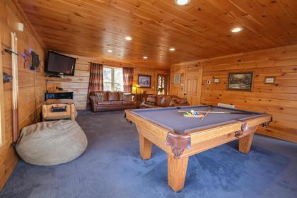 Lazy Bear Lodge - image 13