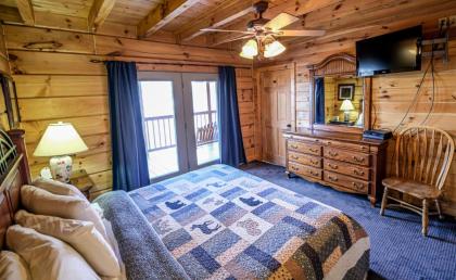 Lazy Bear Lodge - image 18