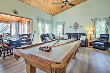 Gatlinburg Cabin Stay with Hot Tub and Mtn Views!