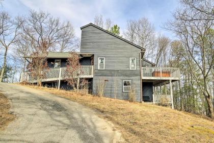 Gatlinburg Cabin Stay with Hot Tub and Mtn Views! - image 3