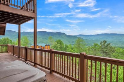Sky Views - Panoramic Views cabin - image 25
