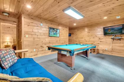 American Honey - Hot Tub Cozy Cabin Retreat in the Smokies Comfort & Fun for All - image 21