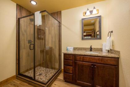 Almost Heaven chalet - image 27