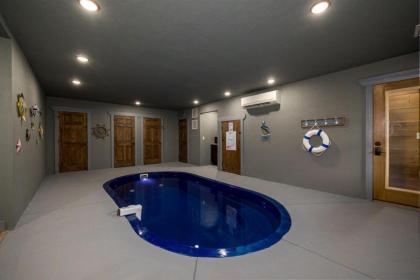 Almost Heaven chalet - image 28