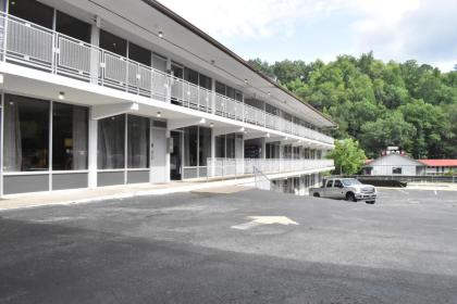 Timber Ridge Lodge - Walking Distance from Downtown Gatlinburg - image 10