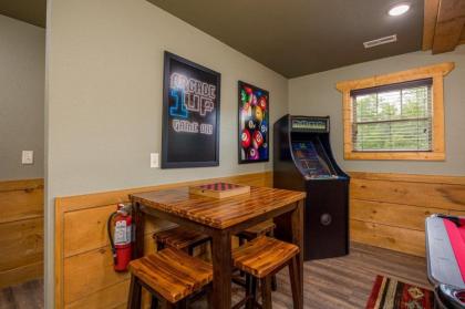 Mountain Palace cabin - image 14