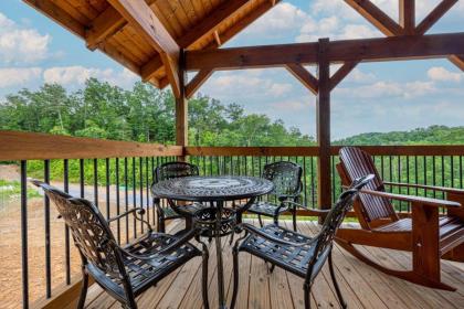 Mountain Palace cabin - image 22