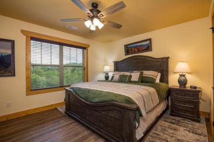 Mountain Palace cabin - image 27