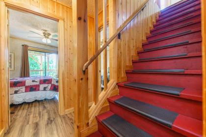 Grand View Mountain Chalet - Close to Downtown Gatlinburg Hot Tub Arcade Game - image 23