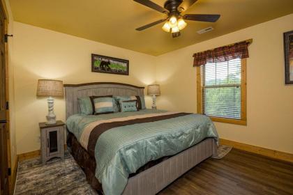 Brandon`s Mountain Retreat chalet - image 25