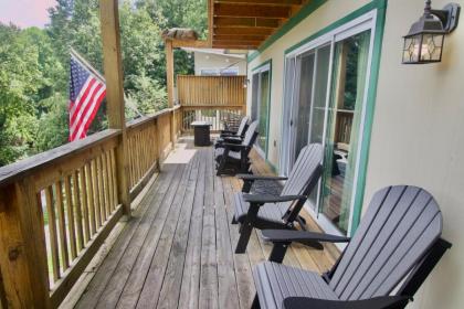 Chalet with amazing views - image 8