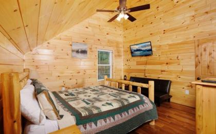 Beartastic Mountain View Lodge - image 21