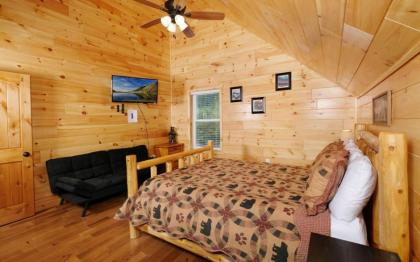 Beartastic Mountain View Lodge - image 23