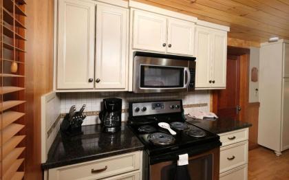 Karens Cozy Cottage - image 10