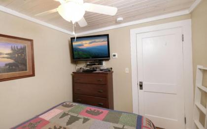 Karens Cozy Cottage - image 20