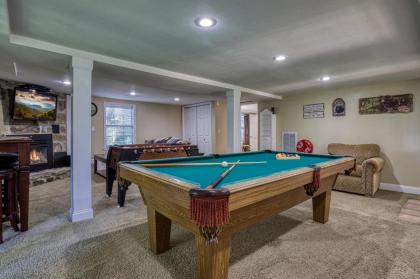 Bearadise - Sleeps 11 with a game room and resort amenities near Ober Gatlinburg - image 23