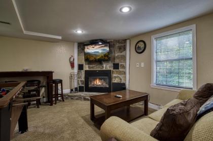 Bearadise - Sleeps 11 with a game room and resort amenities near Ober Gatlinburg - image 24