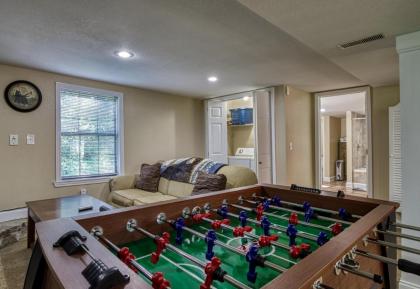 Bearadise - Sleeps 11 with a game room and resort amenities near Ober Gatlinburg - image 25