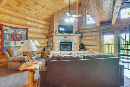 LeConte Views cabin - image 2