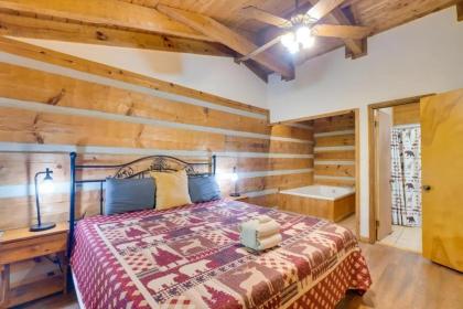 A Lover's Paradise cabin - image 18