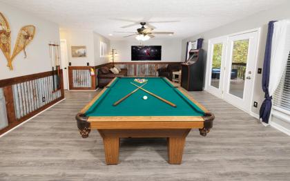 Hilltop Hideaway - image 11