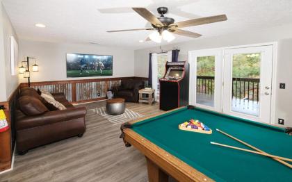 Hilltop Hideaway - image 12