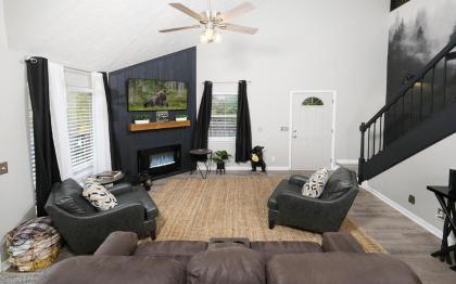 Hilltop Hideaway - image 7