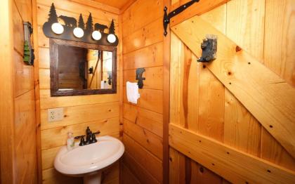 Bear Mountain Retreat - image 18