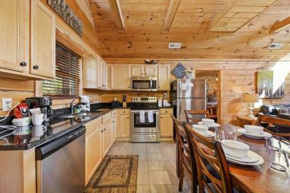 Spacious Smokies Cabin - Hot Tub with Mountain Views - image 11