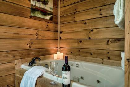 Spacious Smokies Cabin - Hot Tub with Mountain Views - image 21