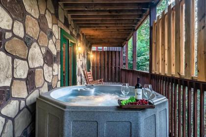 Spacious Smokies Cabin - Hot Tub with Mountain Views - image 25
