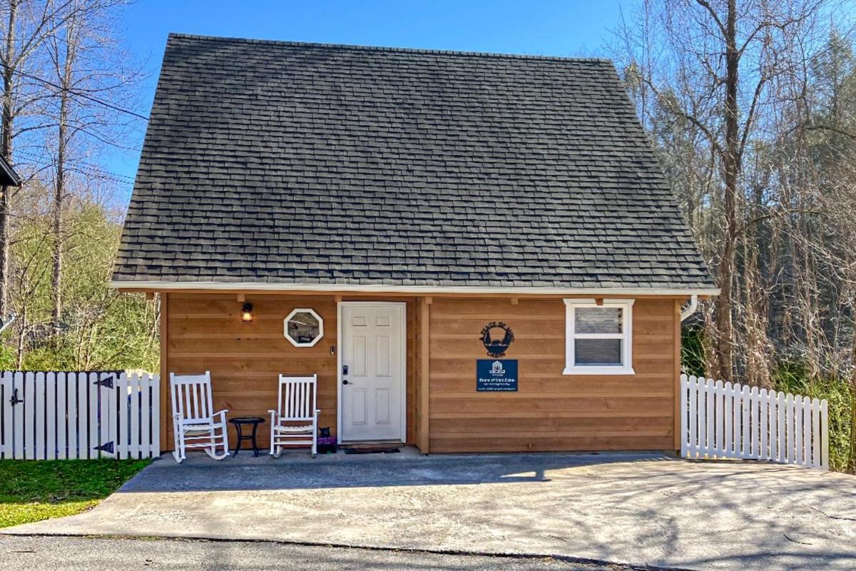 A Peace of Mind Cabin - main image