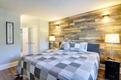 Gatlinburg Condo with Smoky Mtn Views Walk to Dwtn! - image 14