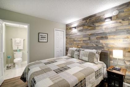 Gatlinburg Condo with Smoky Mtn Views Walk to Dwtn! - image 19
