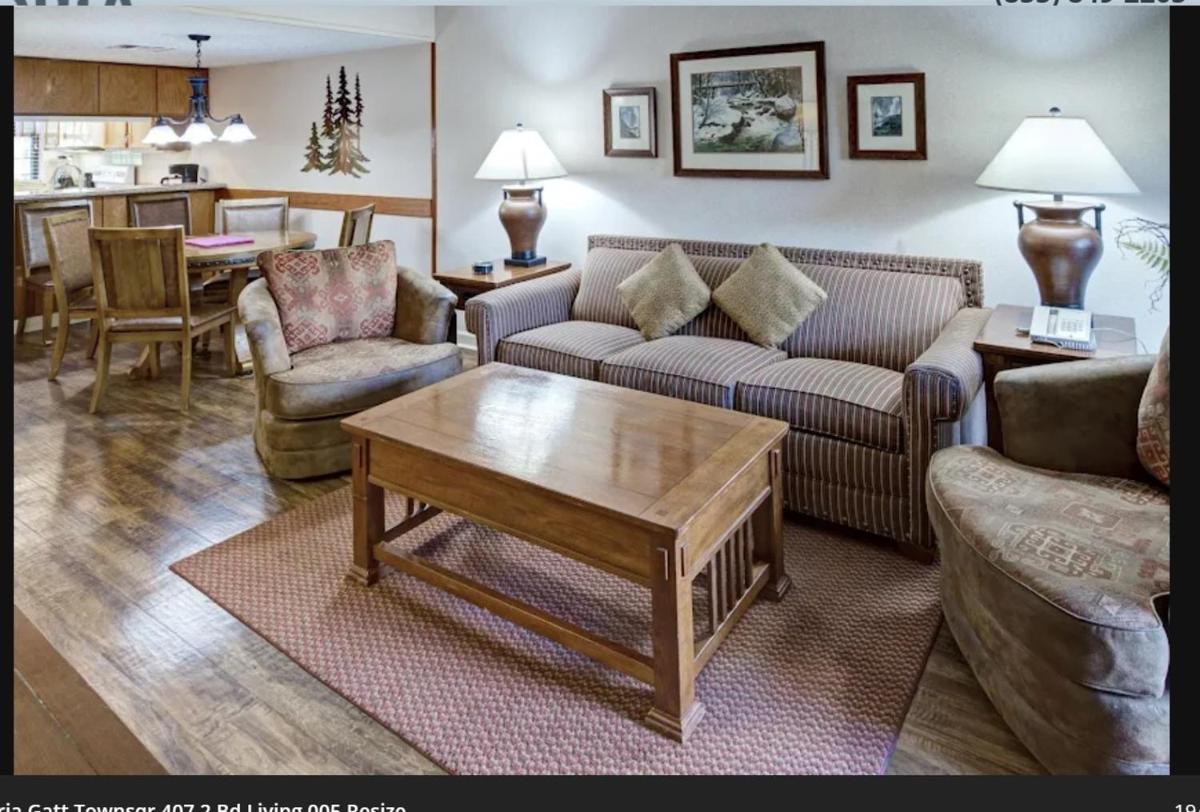 Gatlinburg Ski Week 2 Bedroom 2 Bath Full Kitchen Sleeps n6834 - image 4