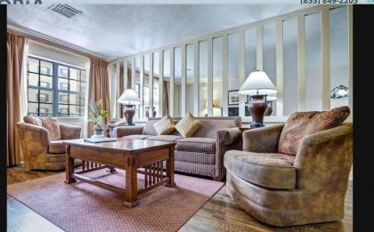 Gatlinburg Ski Week 2 Bedroom 2 Bath Full Kitchen Sleeps n6834 - image 7