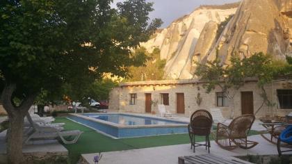 Seven Rock Cave Hotel - image 3