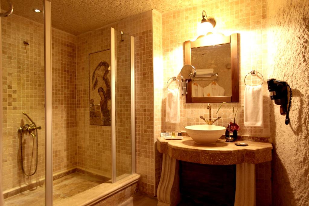 Miras Hotel - image 2